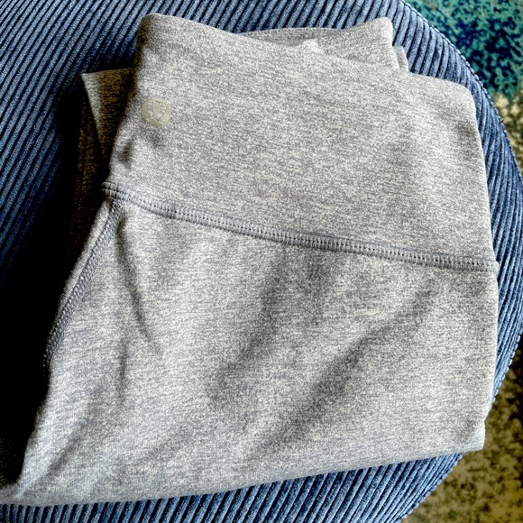 Lululemon Cropped legging - Picture 1 of 5